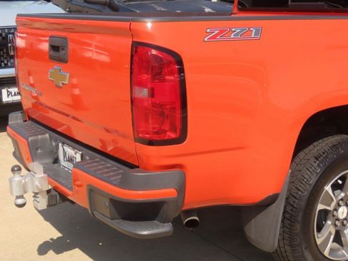 Used 2019 Chevrolet Colorado Z71 RWD image 10
