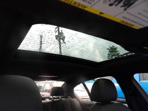 Used 2022 BMW 530i xDrive w/ Convenience Package image 24