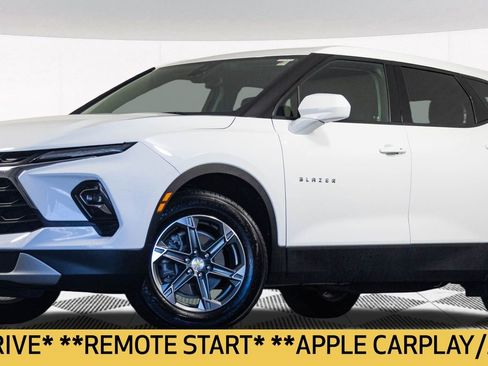 Certified 2023 Chevrolet Blazer LT image 2