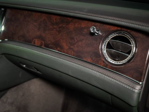 Certified 2022 Bentley Flying Spur V8 image 51