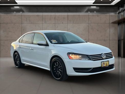 Used 2012 Volkswagen Passat 2.5 S image 9