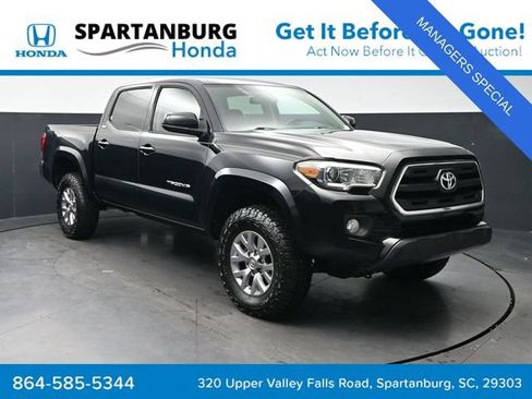Used 2017 Toyota Tacoma SR5 w/ Tow Package RWD image 1