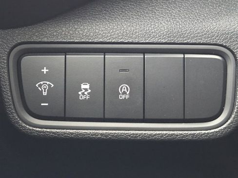 Certified 2025 Kia Soul LX image 22