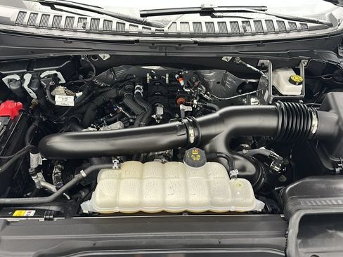 Used 2025 Ford Expedition Platinum w/ Driver's Package AWD/4WD image 27