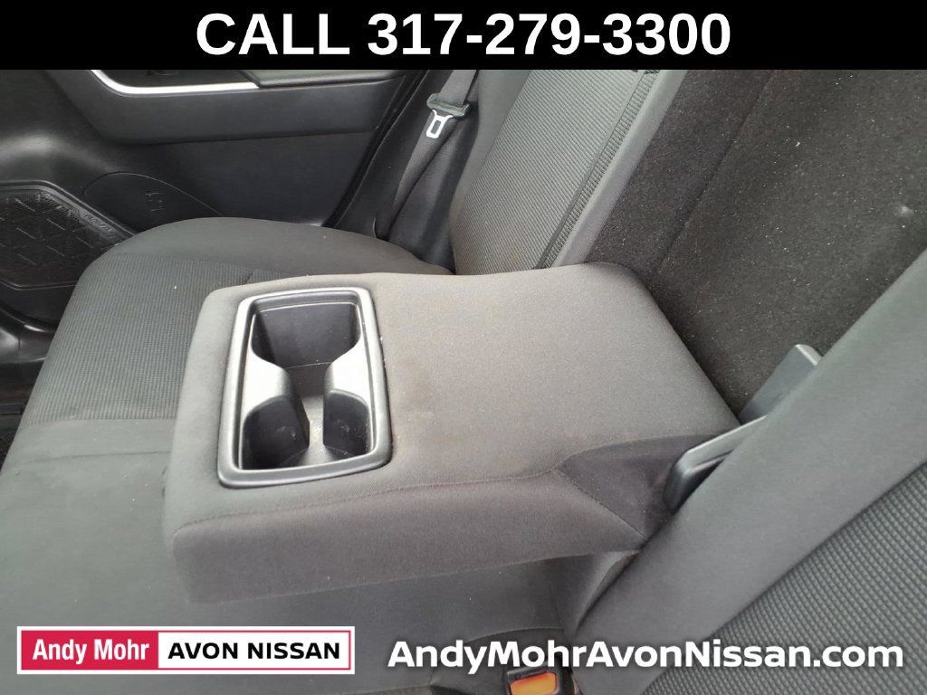 Used 2019 Toyota RAV4 LE AWD/4WD image 38