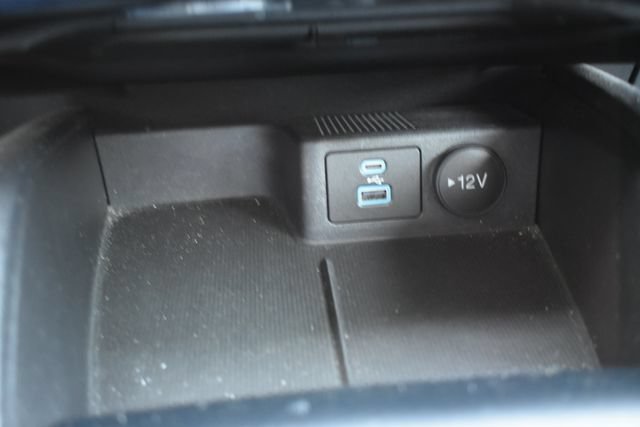 Used 2022 Ford Escape SE w/ SE Sport Appearance Package AWD/4WD image 29