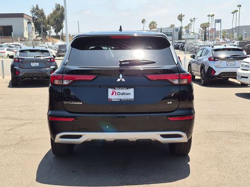 Used 2024 Mitsubishi Outlander SE AWD/4WD image 7