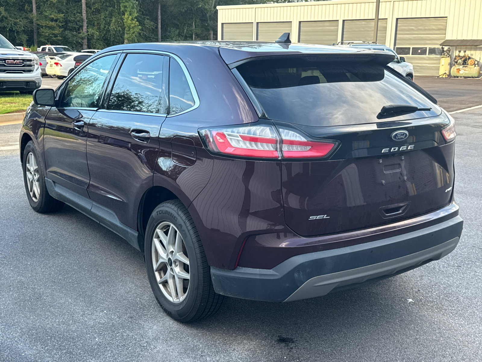 Used 2024 Ford Edge SEL AWD/4WD image 7