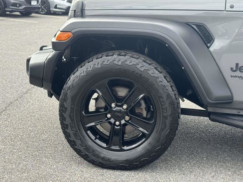 Used 2021 Jeep Wrangler Sport image 30