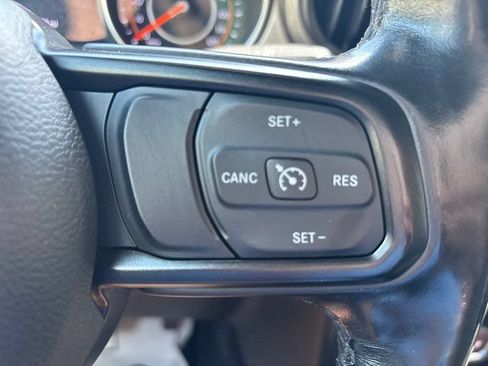 Used 2020 Jeep Wrangler Sport AWD/4WD image 35