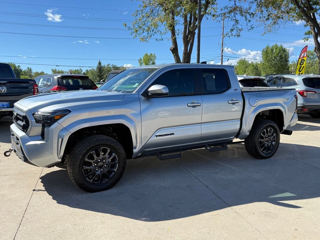 Used 2024 Toyota Tacoma SR5 AWD/4WD image 7
