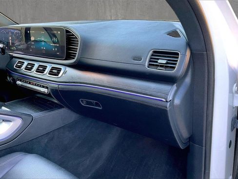 Used 2022 Mercedes-Benz GLS 450 4MATIC image 26