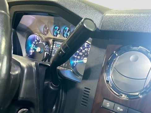 Used 2013 Ford F250 Lariat w/ Chrome Pkg image 18