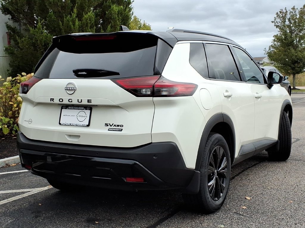 Certified 2023 Nissan Rogue SV w/ SV Premium B Package AWD/4WD image 3