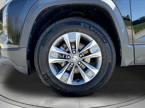 Used 2025 Chevrolet Equinox LT AWD/4WD image 32