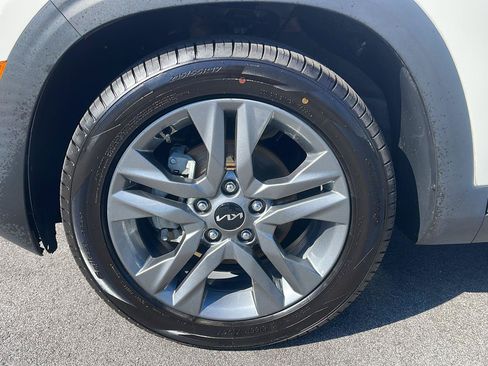 Used 2022 Kia Seltos S FWD image 13