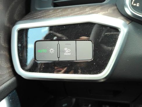 Used 2023 Audi A6 2.0T Premium w/ Convenience Package AWD/4WD image 37