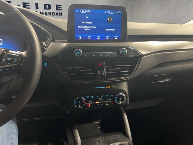 Used 2024 Ford Escape Active AWD/4WD image 21