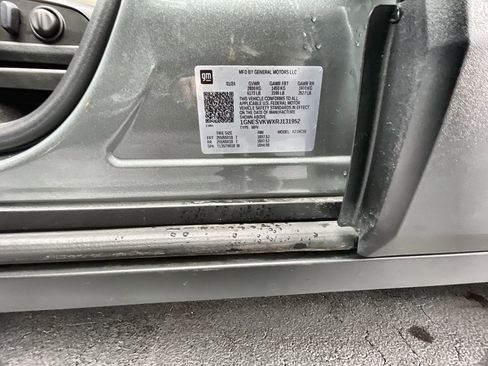 Used 2024 Chevrolet Traverse LT image 33