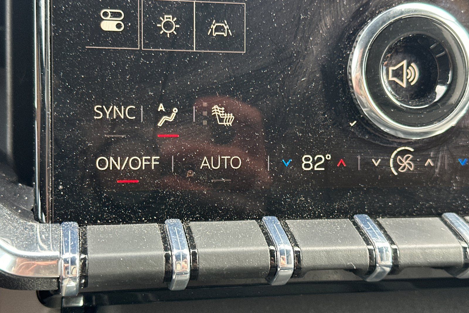 Used 2026 GMC Acadia Elevation w/ Elevation Premium Package FWD image 29