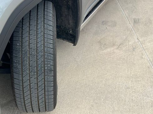 Used 2023 GMC Sierra 1500 Denali Ultimate image 9