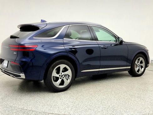 Used 2026 Genesis GV70 2.5T Select image 5