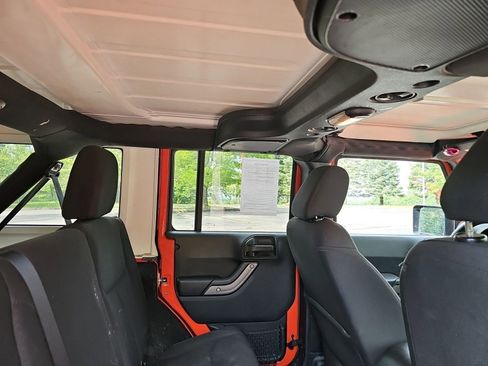 Used 2015 Jeep Wrangler Unlimited Sport w/ Quick Order Package 24S AWD/4WD image 18