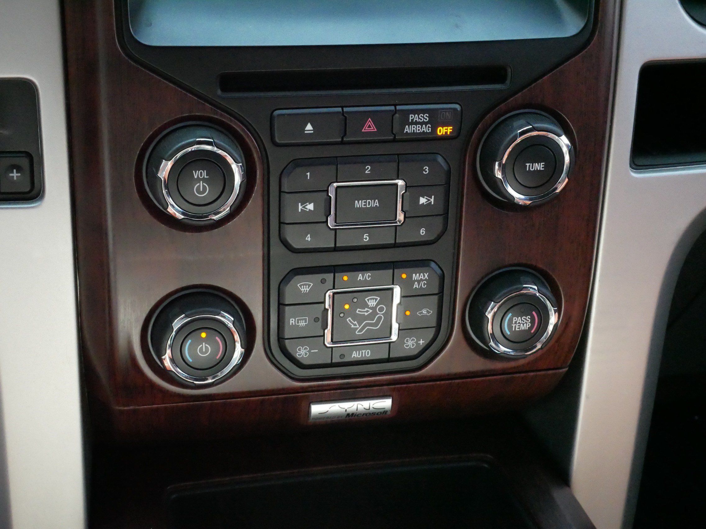 Used 2013 Ford F150 King Ranch w/ King Ranch Luxury Pkg AWD/4WD image 23