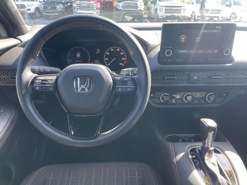 Used 2025 Honda HR-V Sport image 13