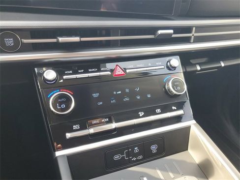 Used 2026 Hyundai Santa Fe SE image 22