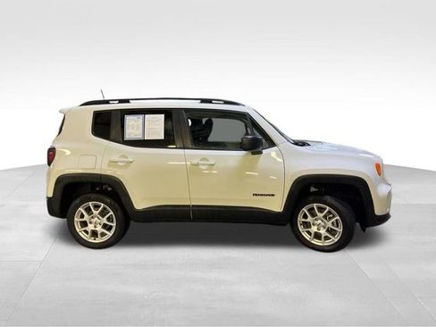 Used 2022 Jeep Renegade Latitude w/ Convenience Group AWD/4WD image 8