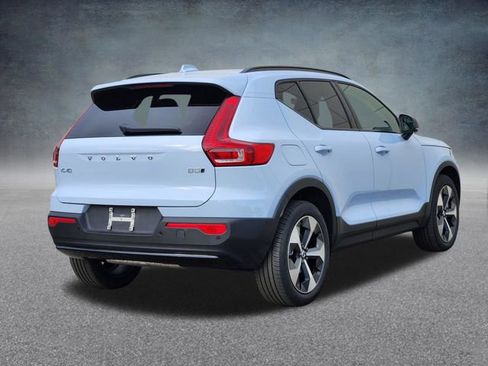 New 2026 Volvo XC40 B5 Plus w/ Protection Package Premier image 7