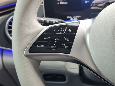 Used 2023 Mercedes-Benz EQE 350+ SUV image 28