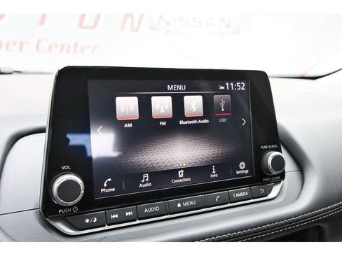 Used 2023 Nissan Rogue SV FWD image 23