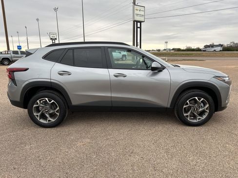New 2026 Chevrolet Trax LT w/ Driver Confidence Package image 6