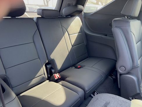 New 2026 Chevrolet Traverse LT image 6