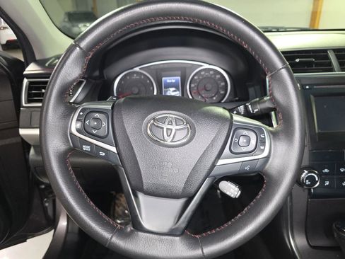 Used 2017 Toyota Camry SE FWD image 14
