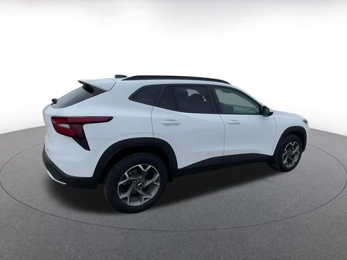 Used 2025 Chevrolet Trax LT image 15