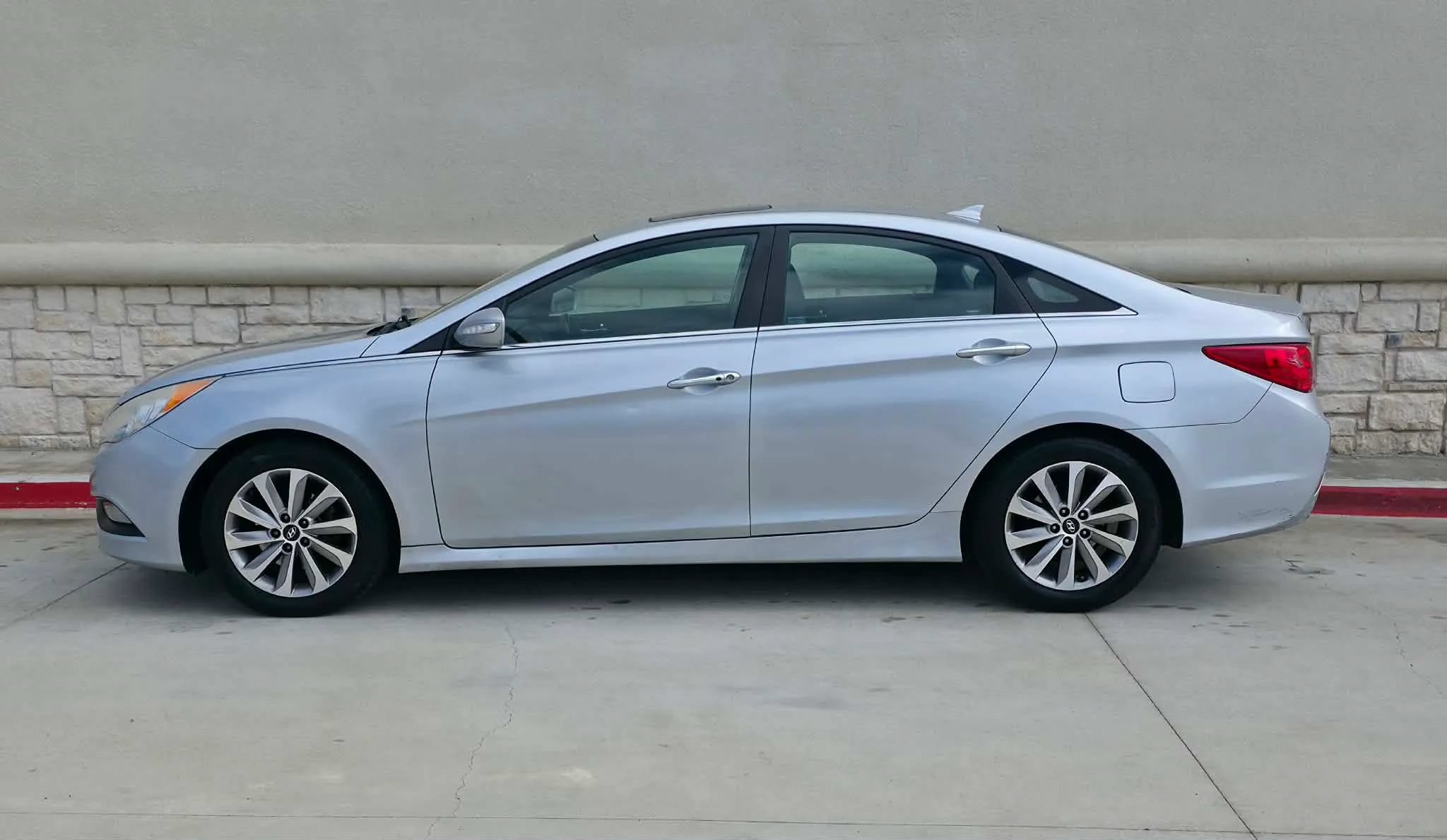 Used 2014 Hyundai Sonata Limited FWD image 6