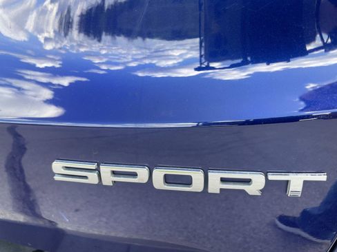 Used 2017 Jeep Renegade Sport w/ Power & Air Group FWD image 37