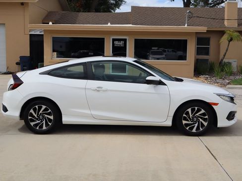Used 2018 Honda Civic LX-P image 10