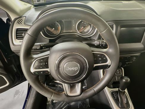 Used 2021 Jeep Compass Latitude AWD/4WD image 11