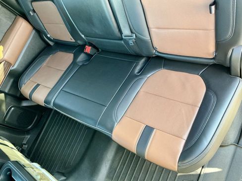 Used 2021 Chevrolet Silverado 1500 High Country w/ Technology Package image 30