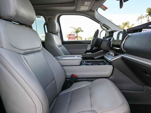 Used 2025 Ford Expedition Max Active image 23