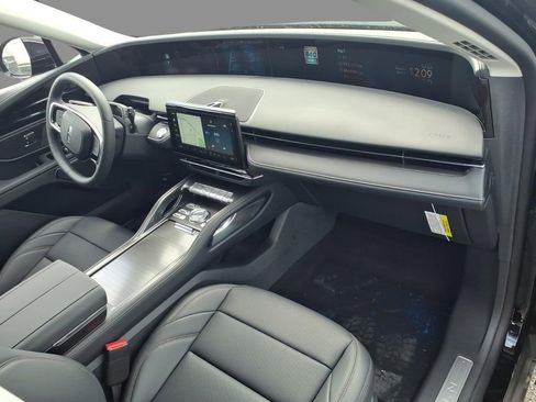 New 2026 Lincoln Nautilus Premier AWD/4WD image 12