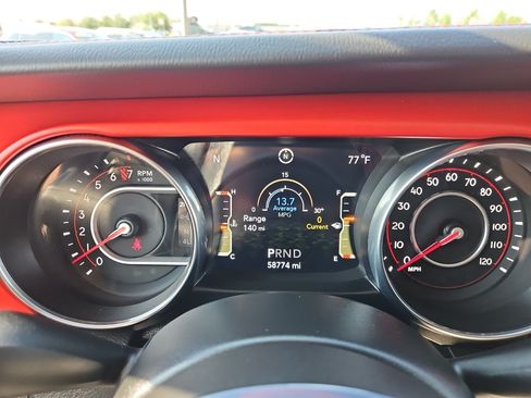 Used 2019 Jeep Wrangler Unlimited Rubicon w/ Dual Top Group AWD/4WD image 28