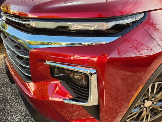 Used 2024 Chevrolet Traverse LT FWD image 6