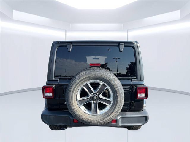 Used 2020 Jeep Wrangler Unlimited Sahara AWD/4WD image 4