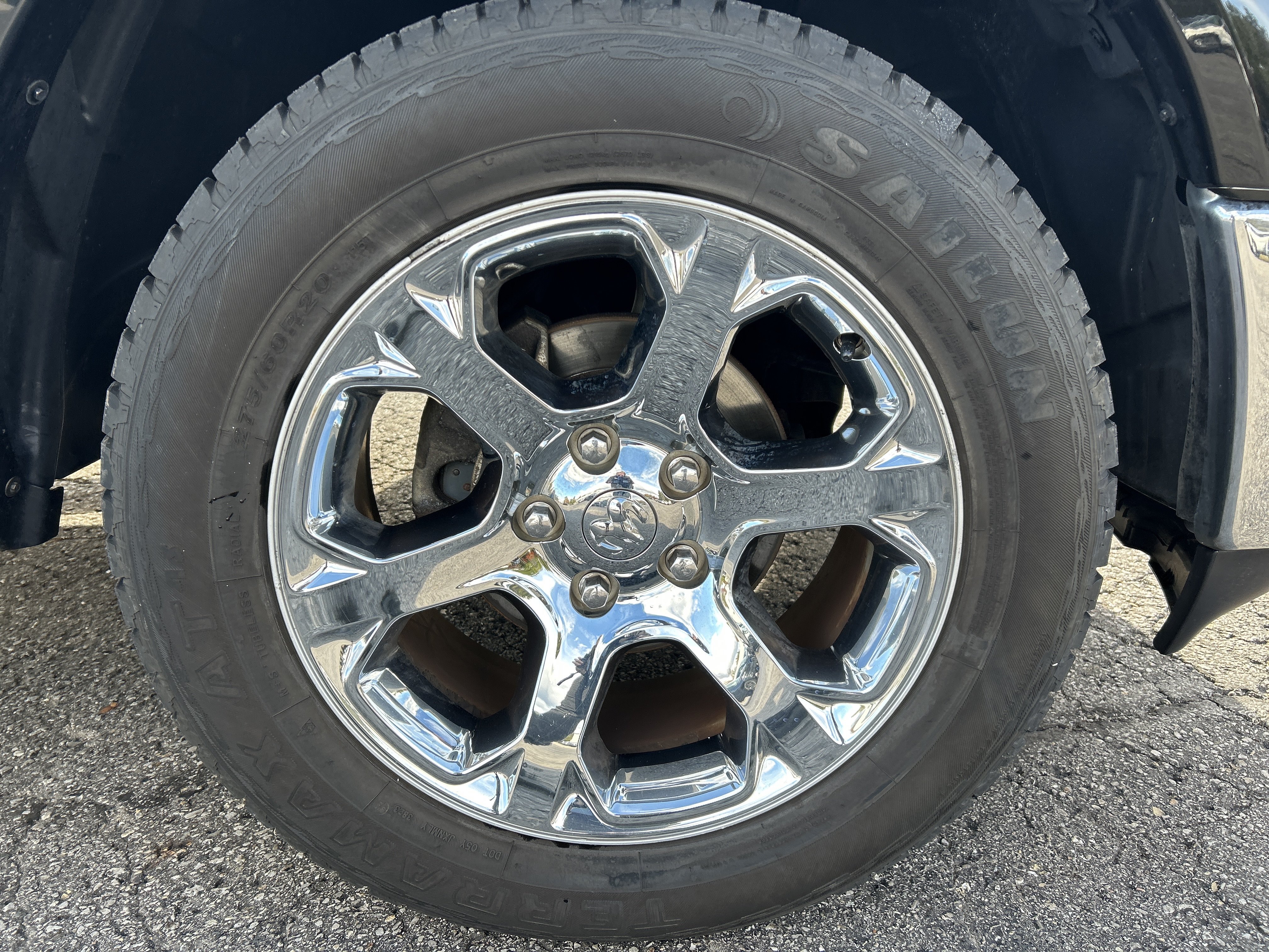 Used 2015 RAM 1500 Laramie w/ Convenience Group AWD/4WD image 28