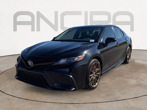 Used 2023 Toyota Camry SE image 7